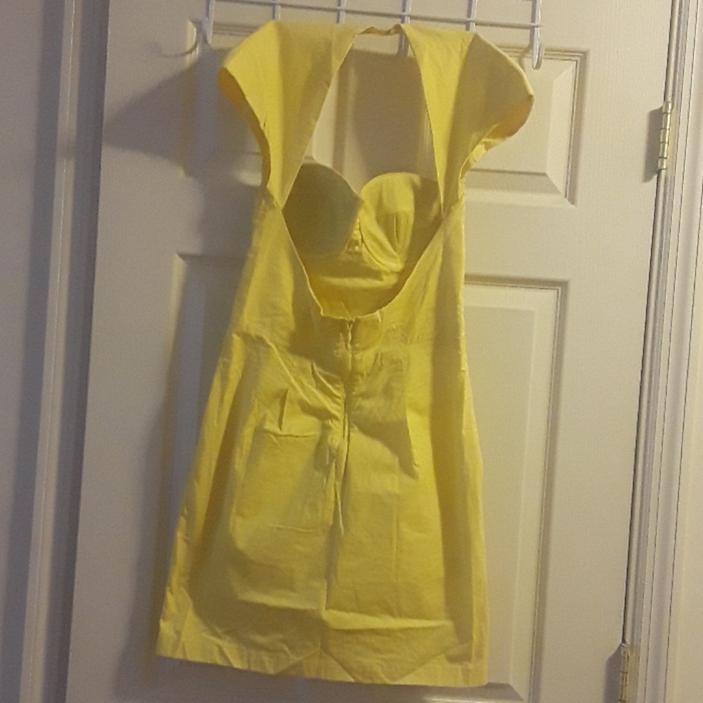 Dress - Picture 4 of 4